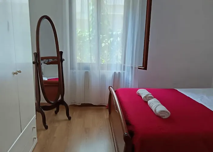 Venice Station Проживание в семье