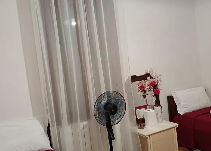 Проживание в семье Venice Station